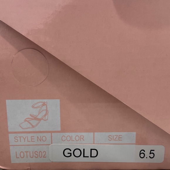 NWOT Berness Gold Strappy Lotus Rhinestone Heel / Sandal (Size 6.5) - Picture 7 of 7